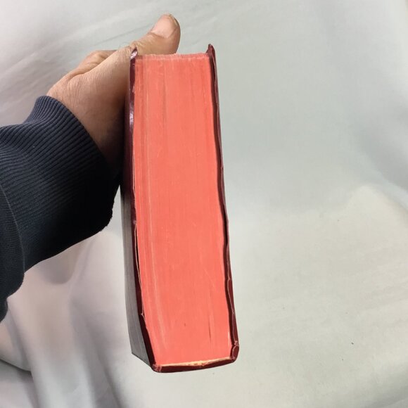 Holy Bible, New King James Version Nelson Regency Ed Christ in Red 412MR - Picture 5 of 13